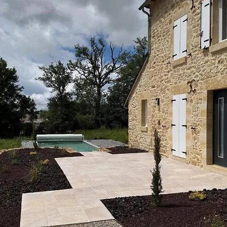 Hébergement de vacances Cougoustal A Vacation With Pool 12 People Aveyron